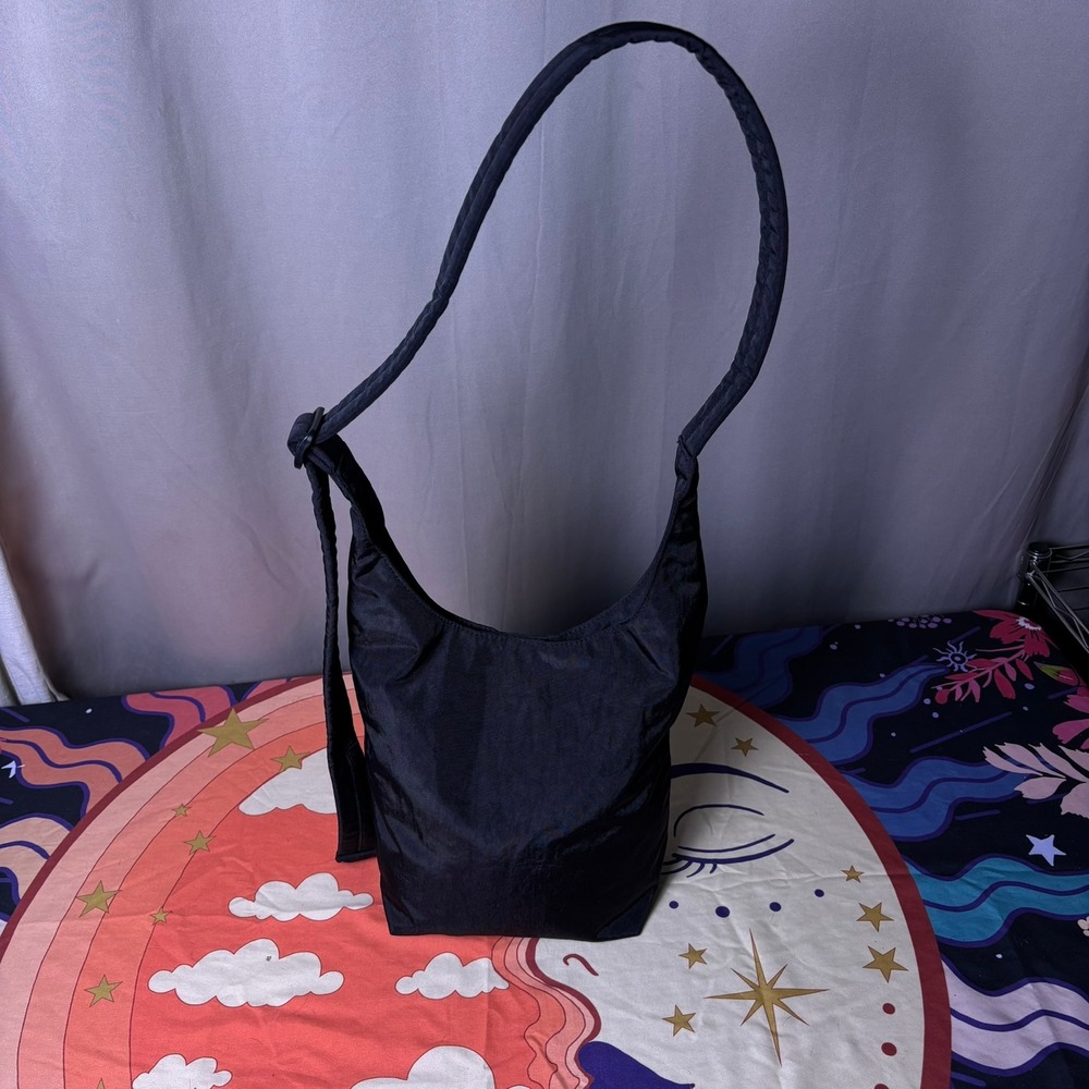 BAGGU Medium Nylon Crescent Bag Black Crossbody Adjustable Strap Shoulder Purse